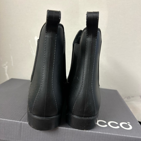 Rain Boots brand new classic black waterproof rain boots never worn new! NWOT - Picture 3 of 4